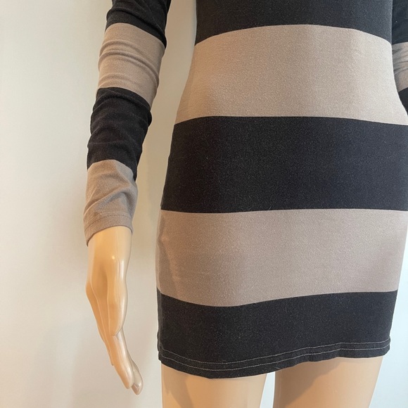 Bodycon long sleeve dress - Picture 4 of 10